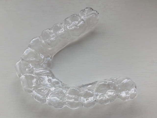 顎関節症　治療　課題　マウスピース